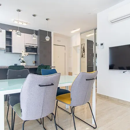 Ledeno Luxury