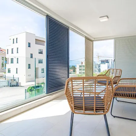 Ledeno Luxury شقة