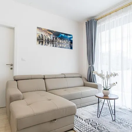 Ledeno Luxury Apartmán *